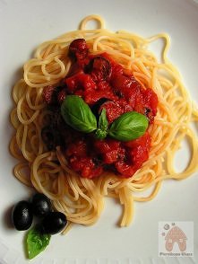 jak zrobić pomidorowy sos do spaghetti?