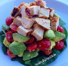 Kurczak, awokado,
szpinak i pomidorki
