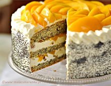 Tort makowy z brzoskwiniami