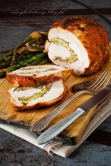 Pieczona szynka nadziewana ...