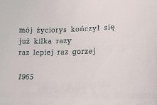 Umierałam już razy kilka.
Raz mniej
raz bardziej
dostojnie.