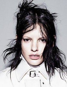 10 nawyków, od których włosy robią się cienkie i słabe!