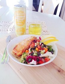 Same ćwiczenia nie wystarczą, zdrowa dieta powinna nam towarzyszyć każdego dnia. Jaki sens będą mieć ćwiczenia, gdy codziennie będziemy raczyć nasz organizm dawką słodyczy, gazo...