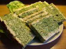 Pasztet z piersi kurczaka ze szpinakiem

Składniki:
3 piersi z kurczaka (750g)
1 seler (500g)
3 jajka (180g)
2 cebule (100g)
1 paczka mrożonego spinaku (450g)
przyprawy (sól, pi...