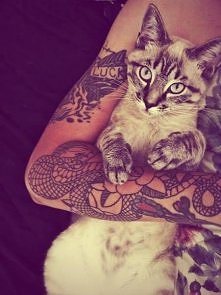 Ten dylemat.. do tablicy ze zwierzętami czy tatuażami? ;)