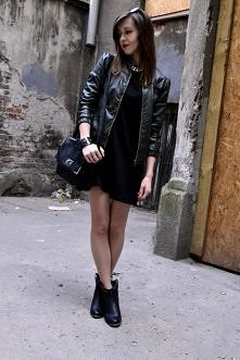 zapraszam na:
lifeandfashionstyle.blogspot.com