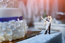 1 tydzień wcześniej należy;

- przywieźć napoje chłodzące i alkohol do restauracji

- wyznaczyć osoby odpowiedzialne za przewiezienie i opiekę nad prezentami w czasie wesela

 
...