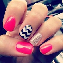 nails