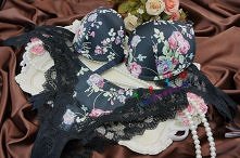 ktoś chce? howtowear@interia.pl