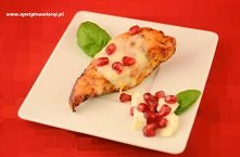 Pierś z kurczaka z mozzarella i granatem. Przepis po kliknięciu w zdjęcie.