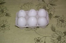 Świeczki jajka w wytłaczance