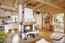 drzewiany dom i pies