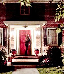 Gratulacja dla Paula Wesleya za jego reżyserski debiut w The Vampire Diaries’ “Resident Evil” :))