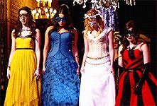 Która waszym zdaniem ma naj sukienkę? ;*