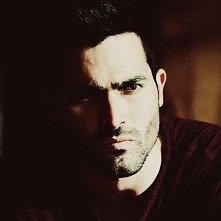 Omomomomo <3 Derek Hale <33