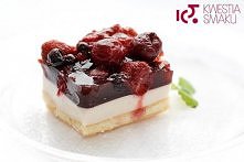 Deser jogurtowy z owocami w...