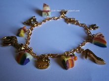 Bransoletka z łańcuszka i mnóstwa zawieszek, również takich z modeliny!
Zawieszki-ciastka zrobiłam własnoręcznie (zresztą, cała bransoletka powstała w taki sposób;). 
Więcej na ...