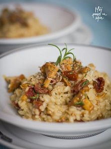 Risotto z kurkami i suszonymi pomidorami -
