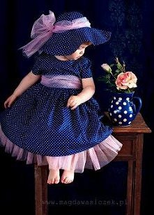 Sukienki dla dziewczynek - księżycowa