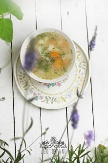 Zupa z młodych warzyw