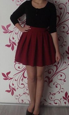 Spódniczka z zakładkami
Es-collection