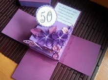 wewnątrz fioletowego pudełka :D