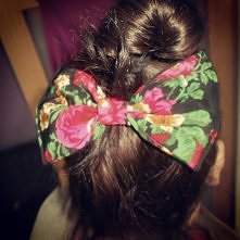 kokarda handmade. spinka do wlosow folk