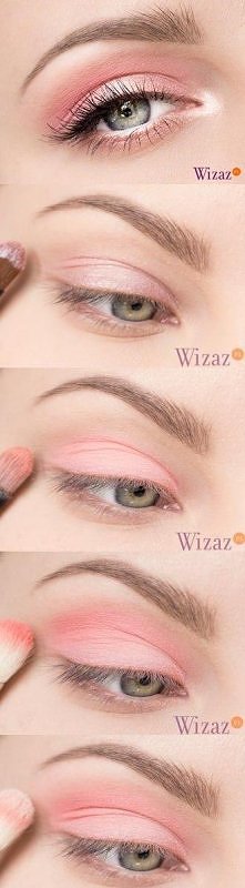 makijaż oka- pudrowy róż