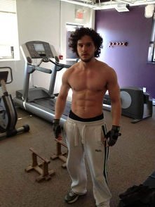 John Snow bez koszulki ;* :3