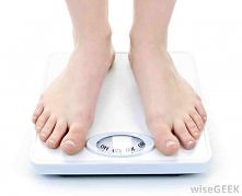 wchodzę dzisiaj na wagę a tam 77,6 !!! tak!!! w końcu siódemki z przodu ! nie poddawajcie sie ! pamiętajcie , ze możecie więcej niż wam sie wydaje