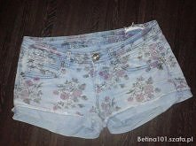 Spodenki w kwiaty