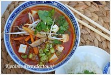 Kimchi Jjigae – koreańska zupa z tuńczykiem