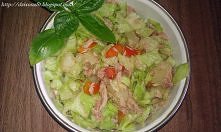 LUNCH BOX - SAŁATKA Z TUŃCZYKIEM I ANANASEM