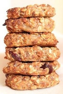 Kuchnia w wersji light: Ciastka owsiane dietetyczne, bez mąki i cukru
SKŁADNIKI:
1,5 szklanki gęstego musu jabłkowego
1 jajko
3 łyżki oliwy
1 łyżeczka aromatu migdałowego
1/2 sz...