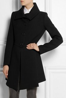 VIVIENNE WESTWOOD ANGLOMANIA
Imperial woven crepe coat