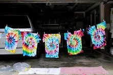 trochę barwnika i mamy oryginalne koszulki