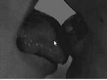 pocałunek z języczkiem czy raczej bez? jak wolicie?:)