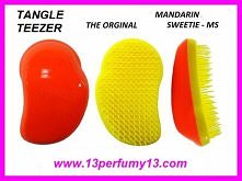 TANGLE TEEZER THE ORIGINAL

to profesjonalna szczotka do włosów,

zaprojektowana przez brytyjskiego fryzjera Shaun P. 

Innowacyjny kształt i elastyczność

ząbków, pozwala na sz...