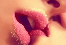 Cześć dziewczyny! mam dla was no dość ''trudne'' pytanie, wybaczyłyście swojemu chłopakowi/mężowi pocałunek z inną kobietą? chodzi mi o to że np. zobaczyłyby...