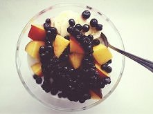 Jogurt naturalny z jagodami, bananem i nektarynką ♥