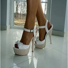 prześliczne buty <3 
a w...