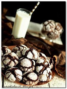 - 200 g czekolady deserowej...