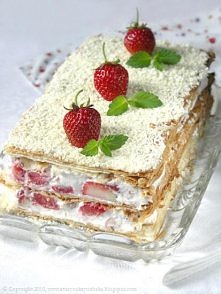 Przekładaniec truskawkowo-bazyliowy