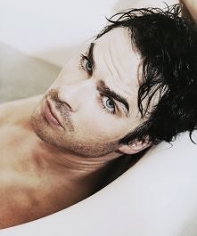 Ian Somerhalder *.*
dla niego zrobię wszystko! :D