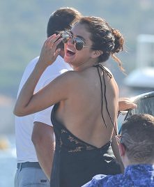 Szczęście jest ważne w twoim życiu, ale szkoda że tak szybko ucieka.