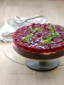 jogurtowiec z malinami bez pieczenia