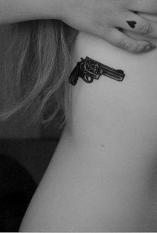 pistolet ;o ♥