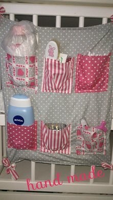 przybornik do łóżeczka