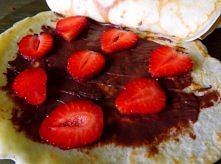 Naleśniki z czekoladą i truskawkami :)