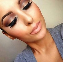 piękny makijaż- ja tak nie ...